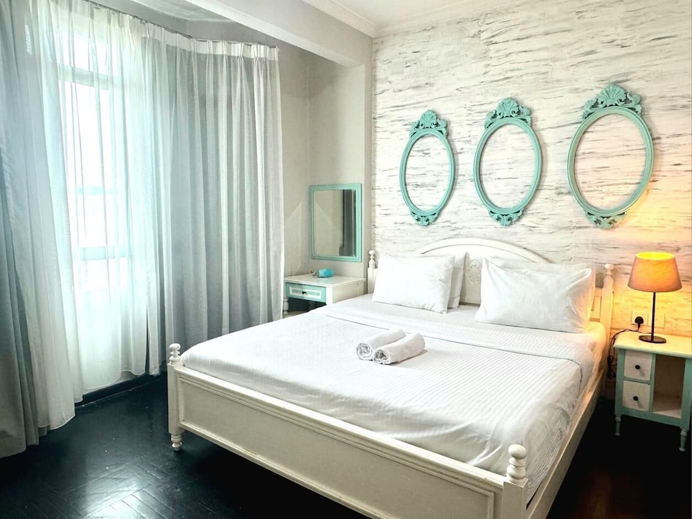 Century Bay Private Residences 13/68