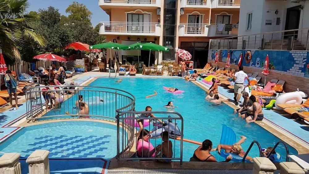 Mutlu Apart 16/23