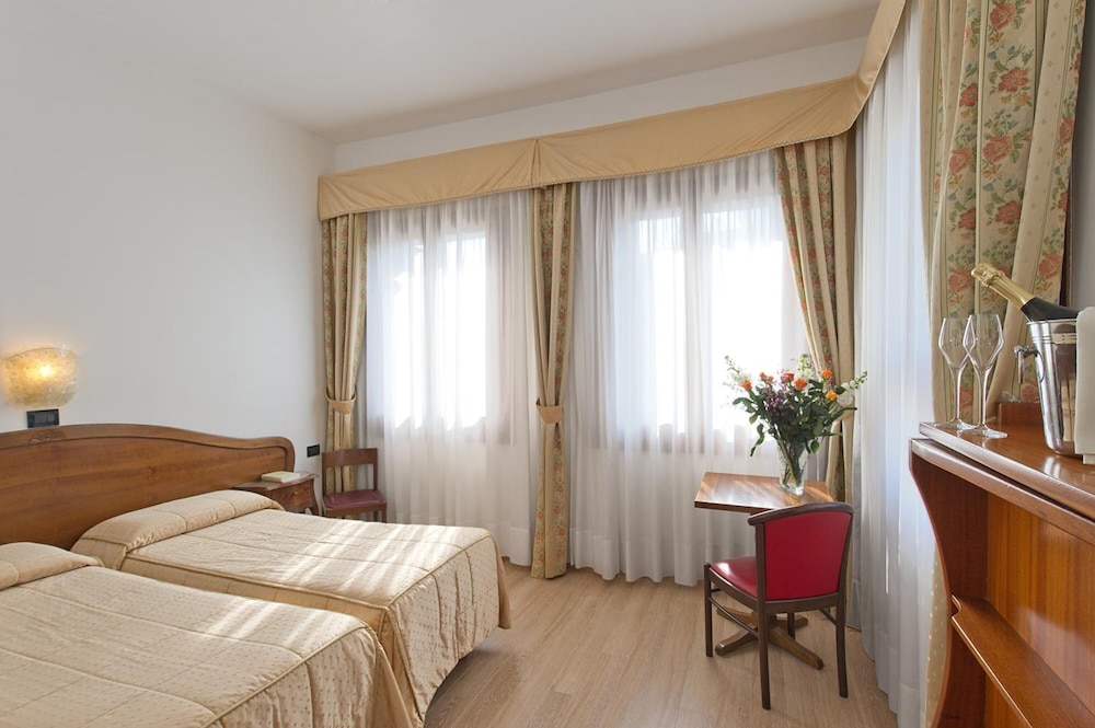 Hotel Cristallo 19/50