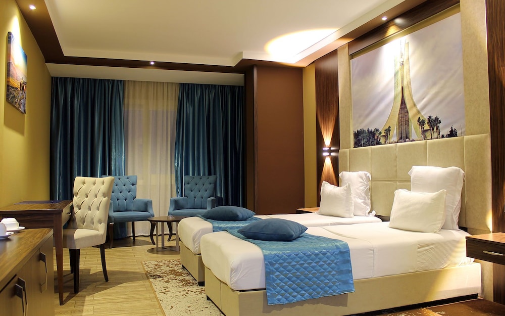 LB Suite Hotel 15/51