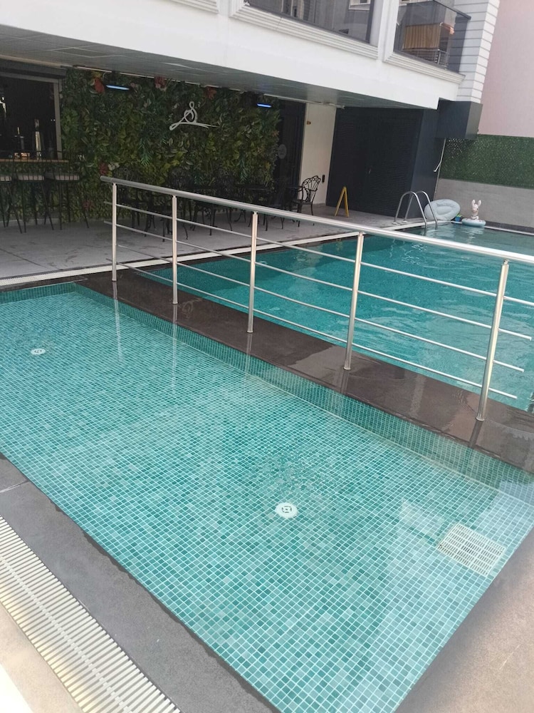 Sam Hotel 22/48