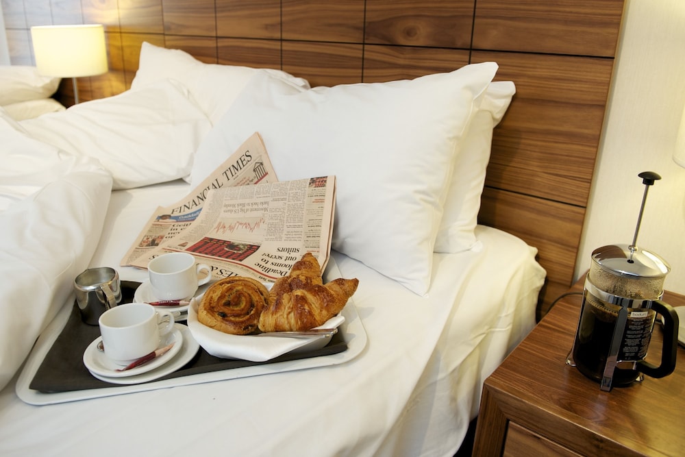 The Knight Residence by Mansley Serviced Apartments 22/46