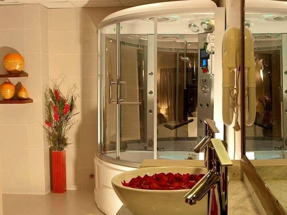 Asia Hotel 14/46