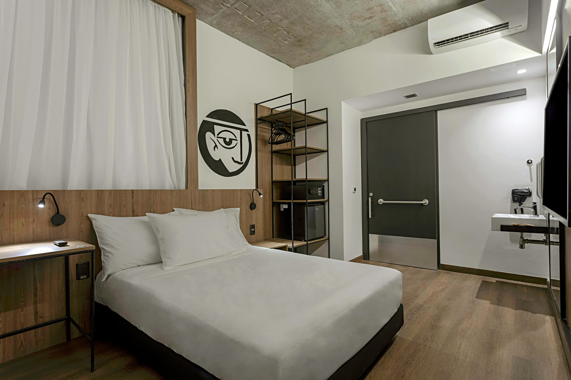 Room, Accessible