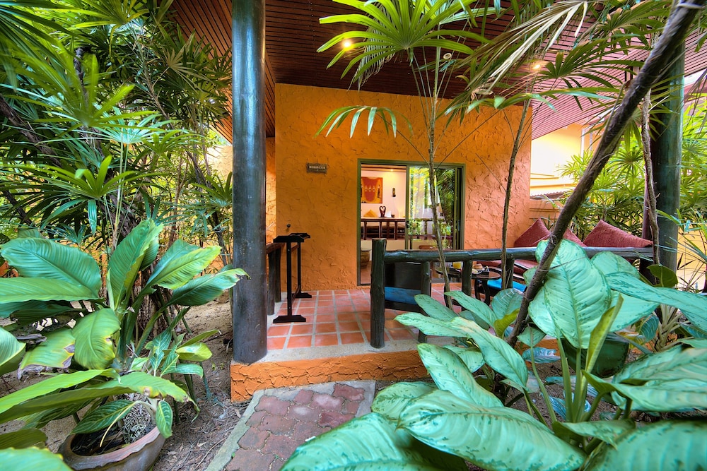 Eden Bungalows 5/71