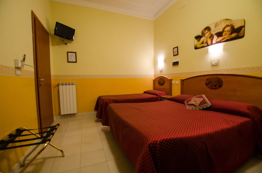 Hotel Cherubini 3/23