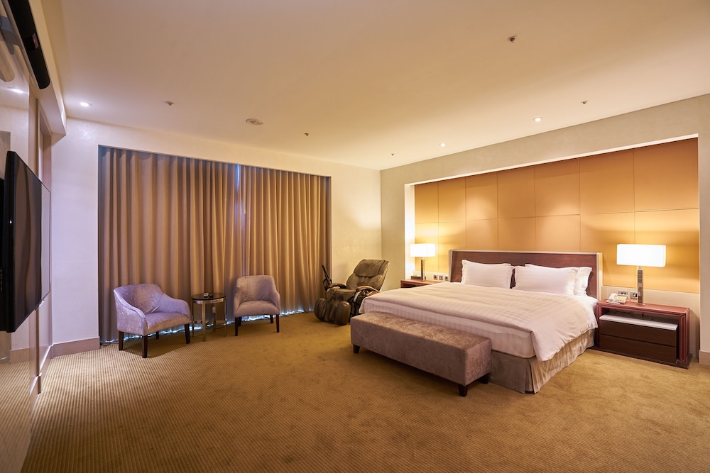 Taipung Suites 12/62