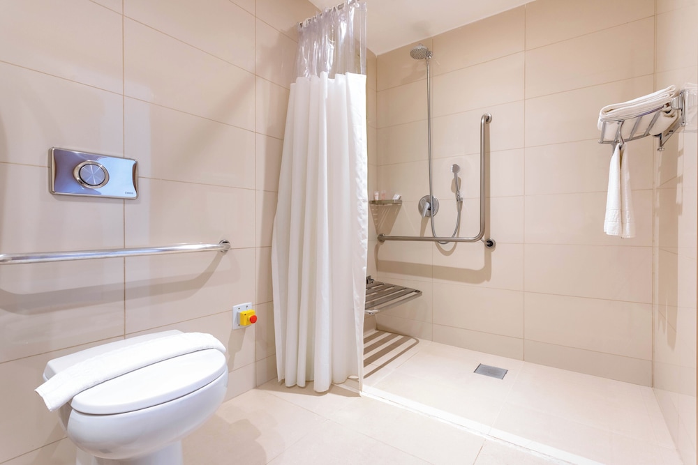 EXECUTIVE, DOUBLE BED, ACCESSIBLE