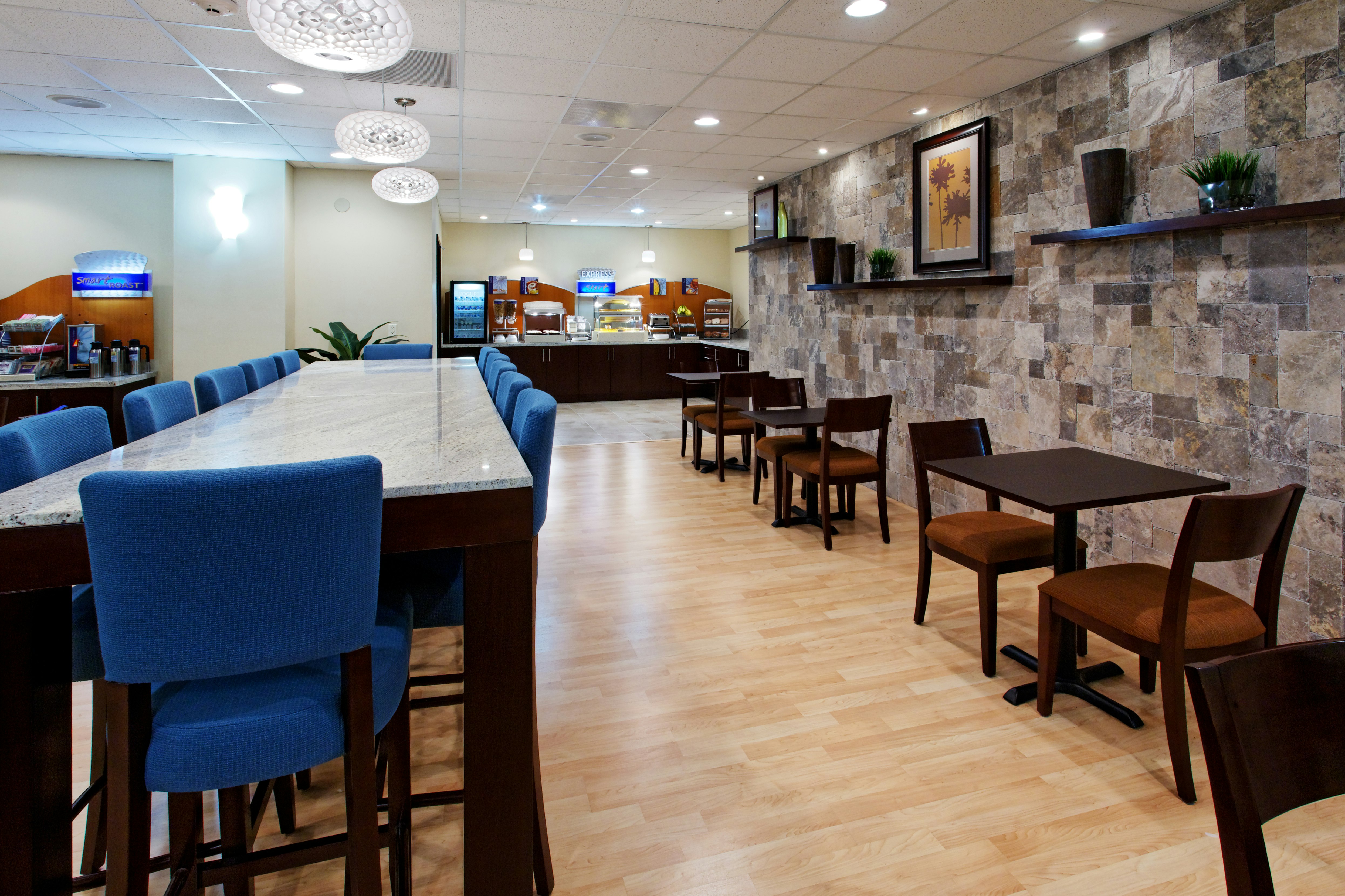 Holiday Inn Express Benicia 38/56