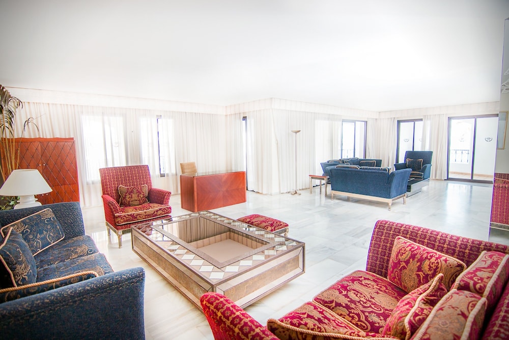 Park Plaza Suites Apartamentos 17/36