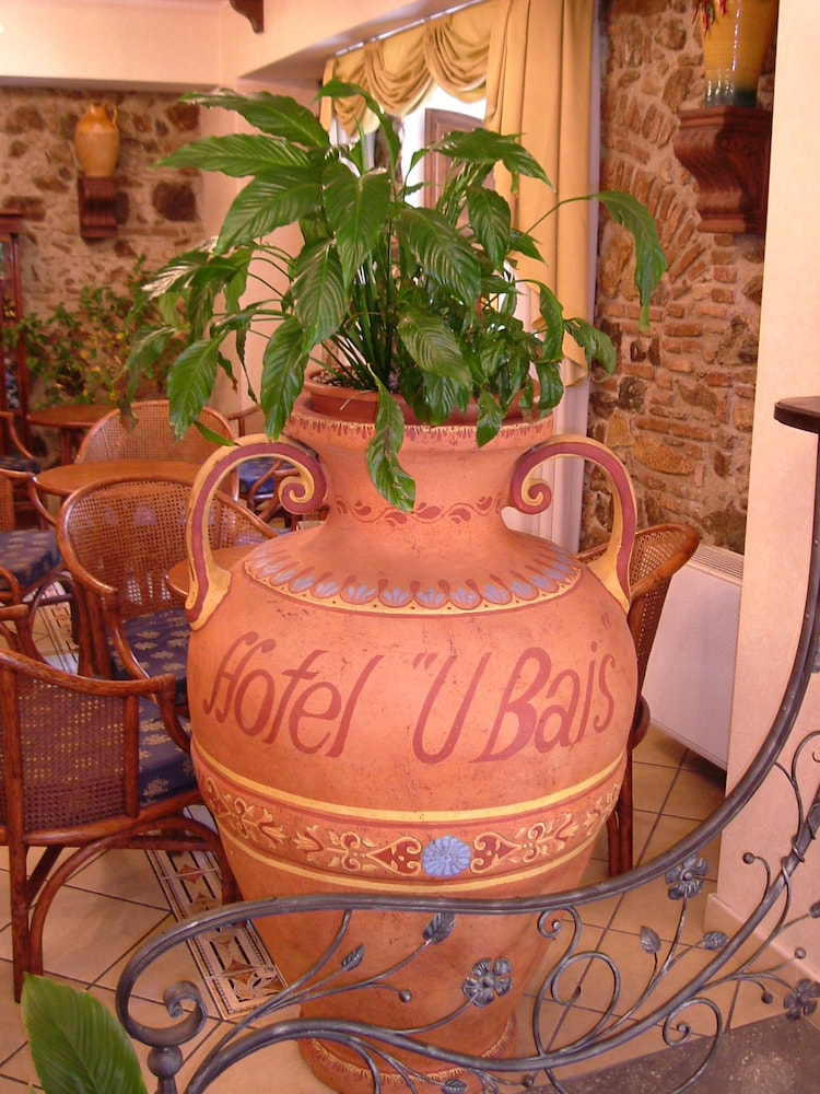 Hotel U Bais 33/36