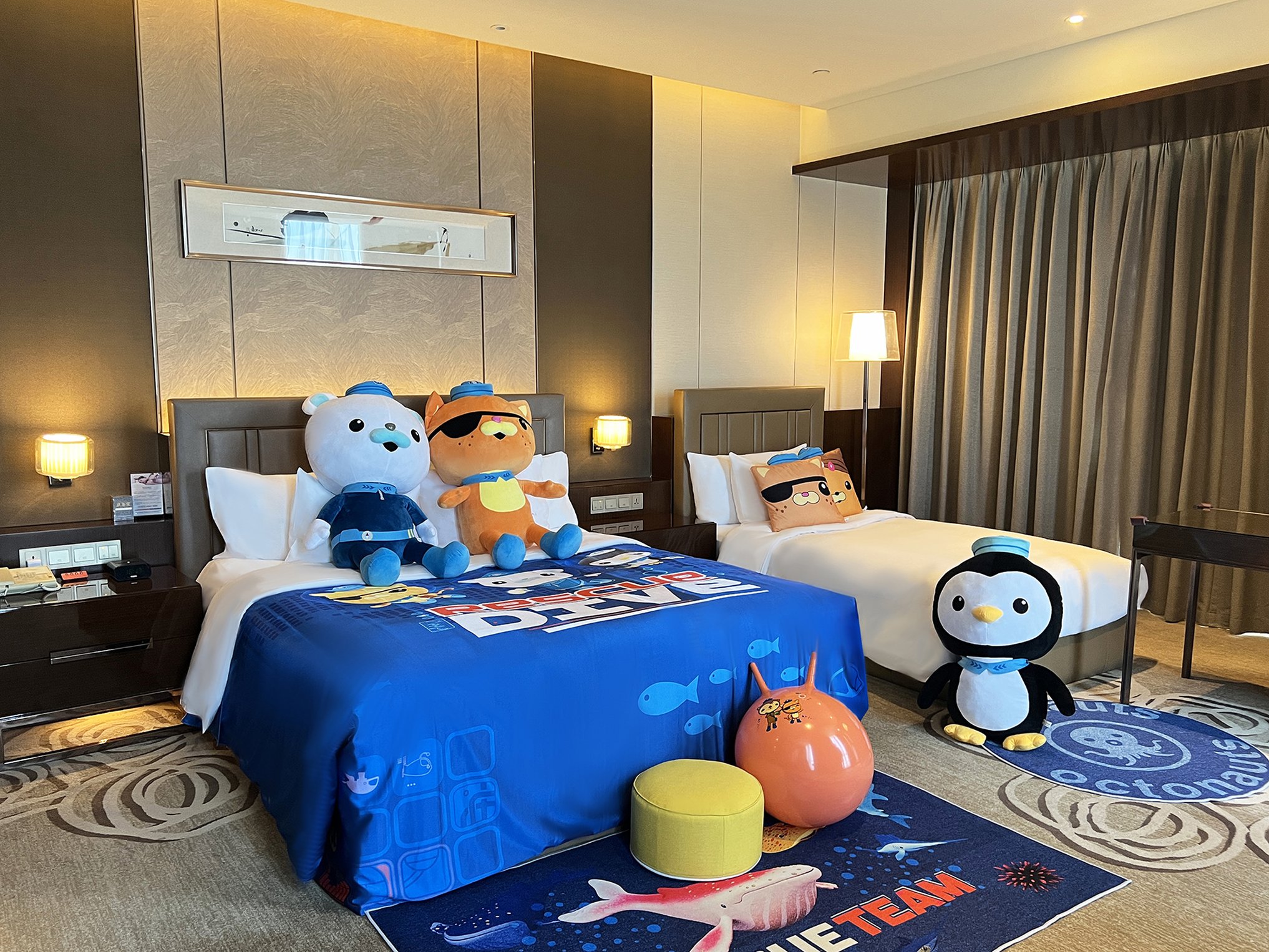Kids Theme, Standard, King Bed, City View