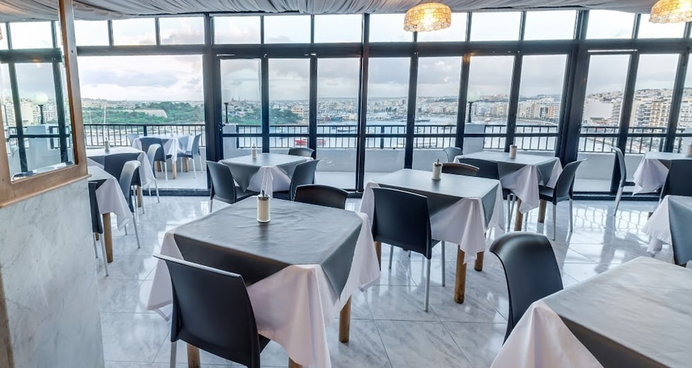 SLIEMA MARINA HOTEL 51/70