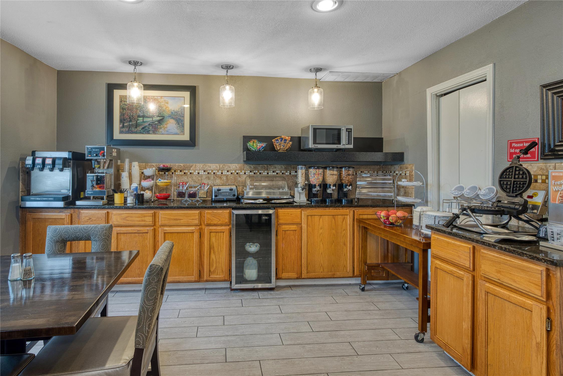 SureStay by Best Western Kansas City Country Inn North 32/46
