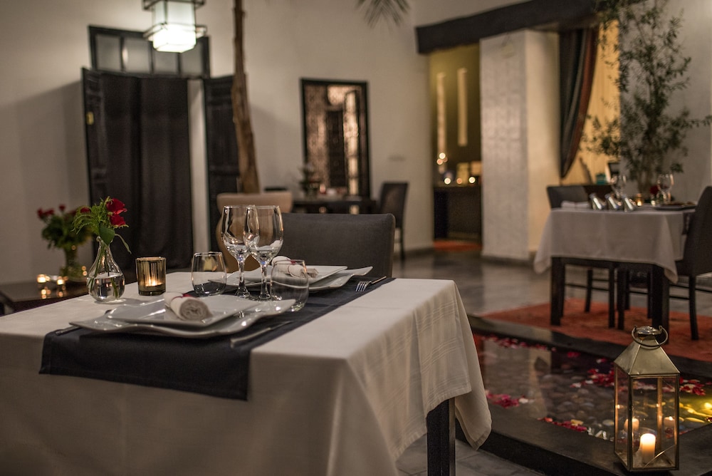 Riad Villa Wengé 41/50