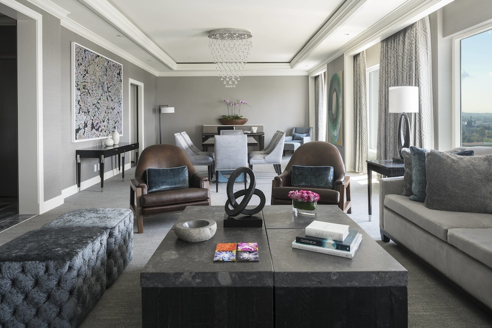 THE RITZ-CARLTON CLEVELAND 34/49
