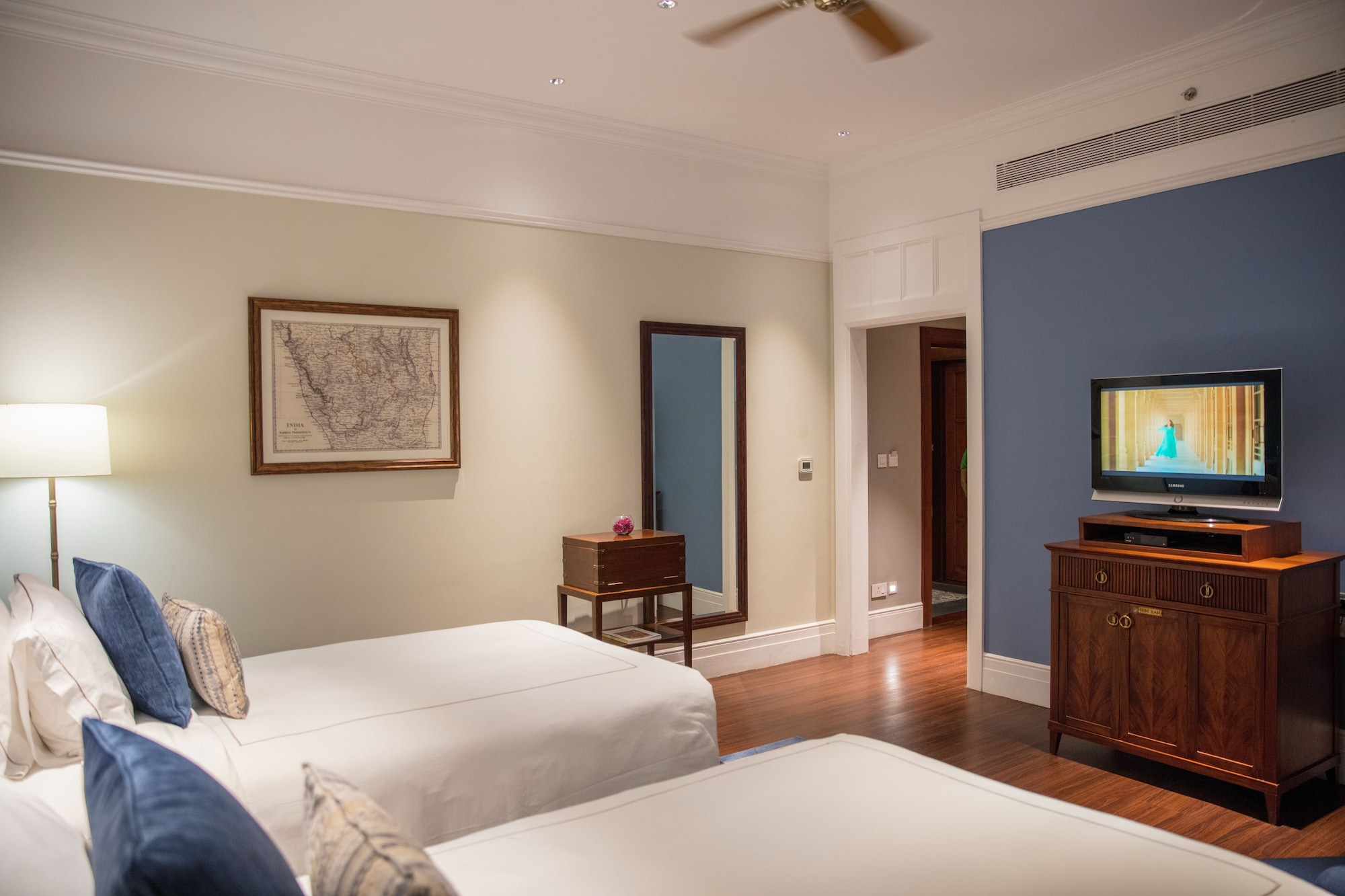 Heritage, Single Bed