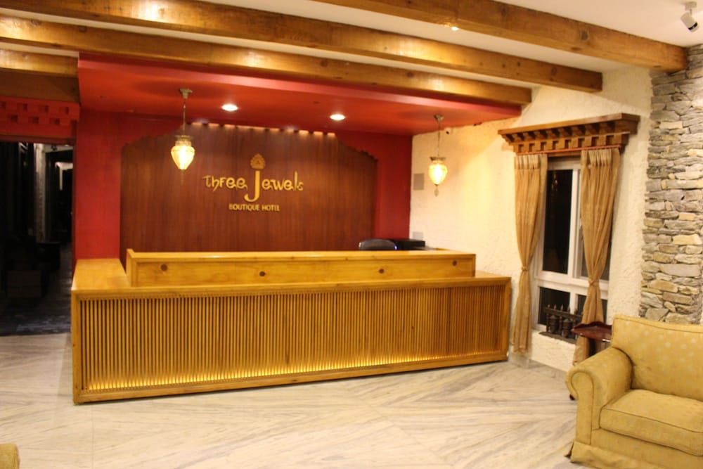 Three Jewels Boutique Hotel 7/74
