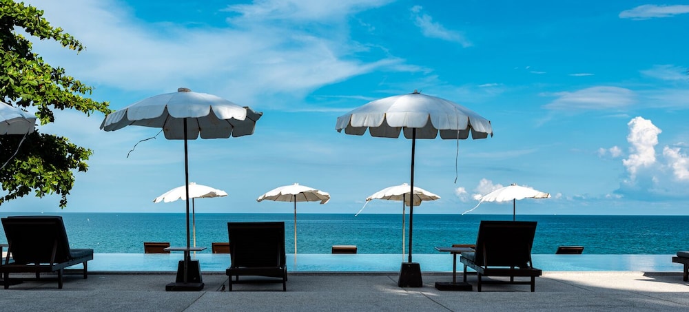 The Hive Hotel Samui 65/71