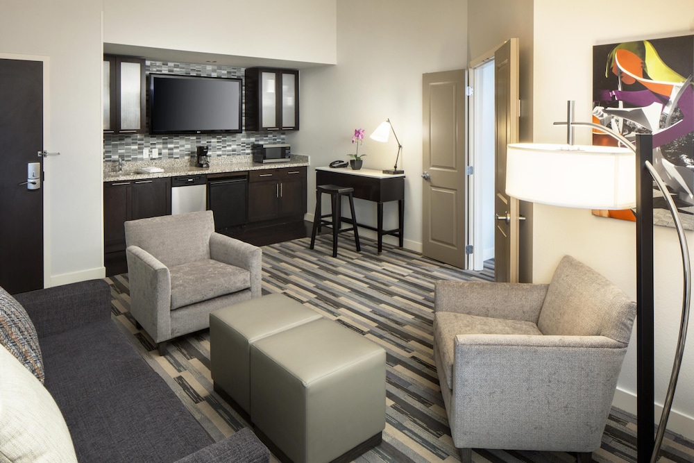 HYATT house Charlotte/Center City 46/58