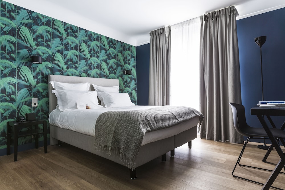 Mathis Elysees Matignon 17/69