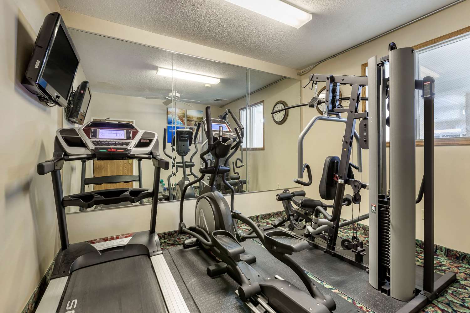 Comfort Inn Muscatine near Hwy 61 22/33