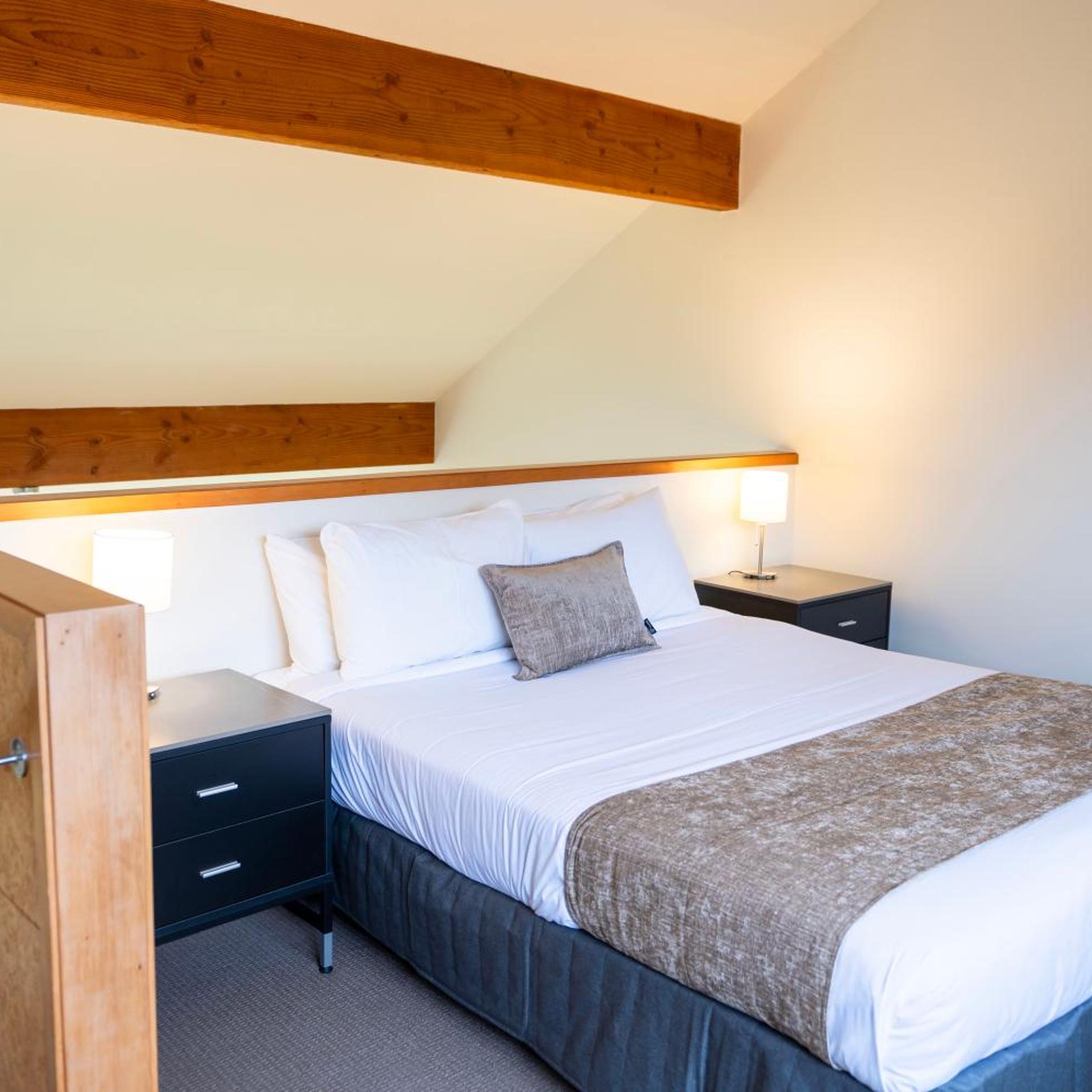 1 Bedroom, Loft, Apartment