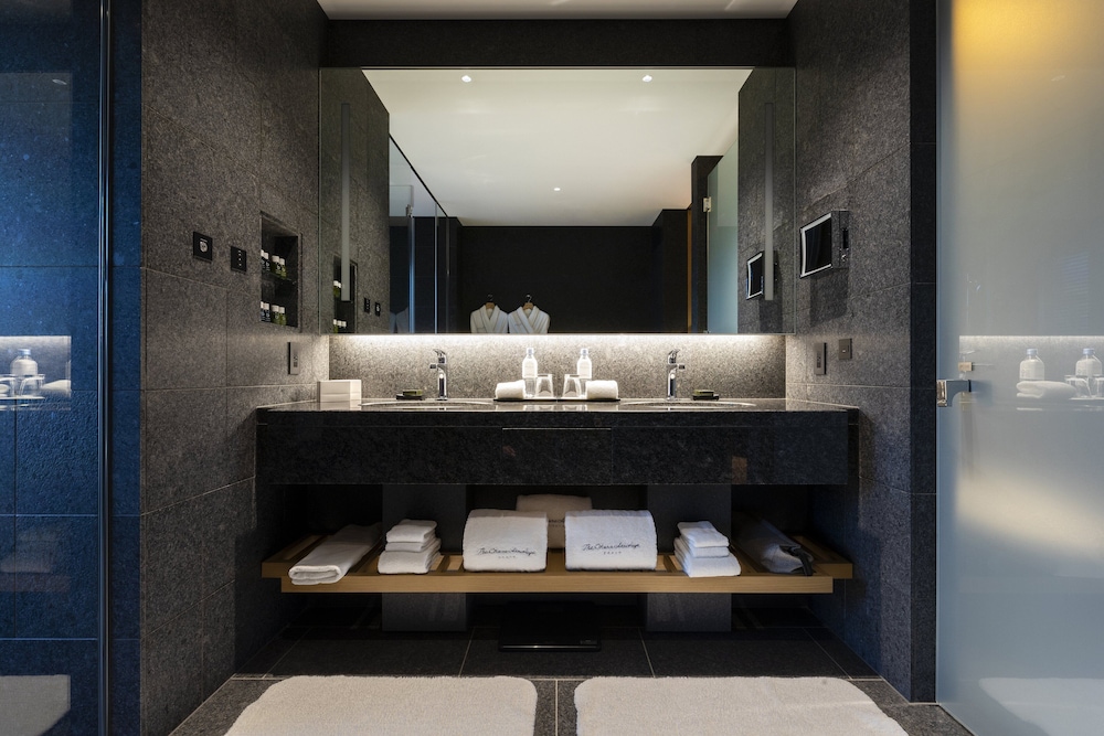 Heritage, Suite, King Bed, Club Lounge Access، The Okura Tokyo 3/3