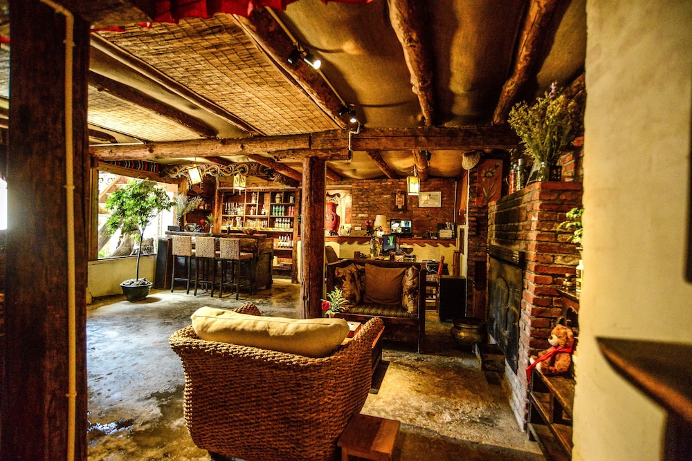 E-Outfitting Boutique Hotel Shangri-La 58/66