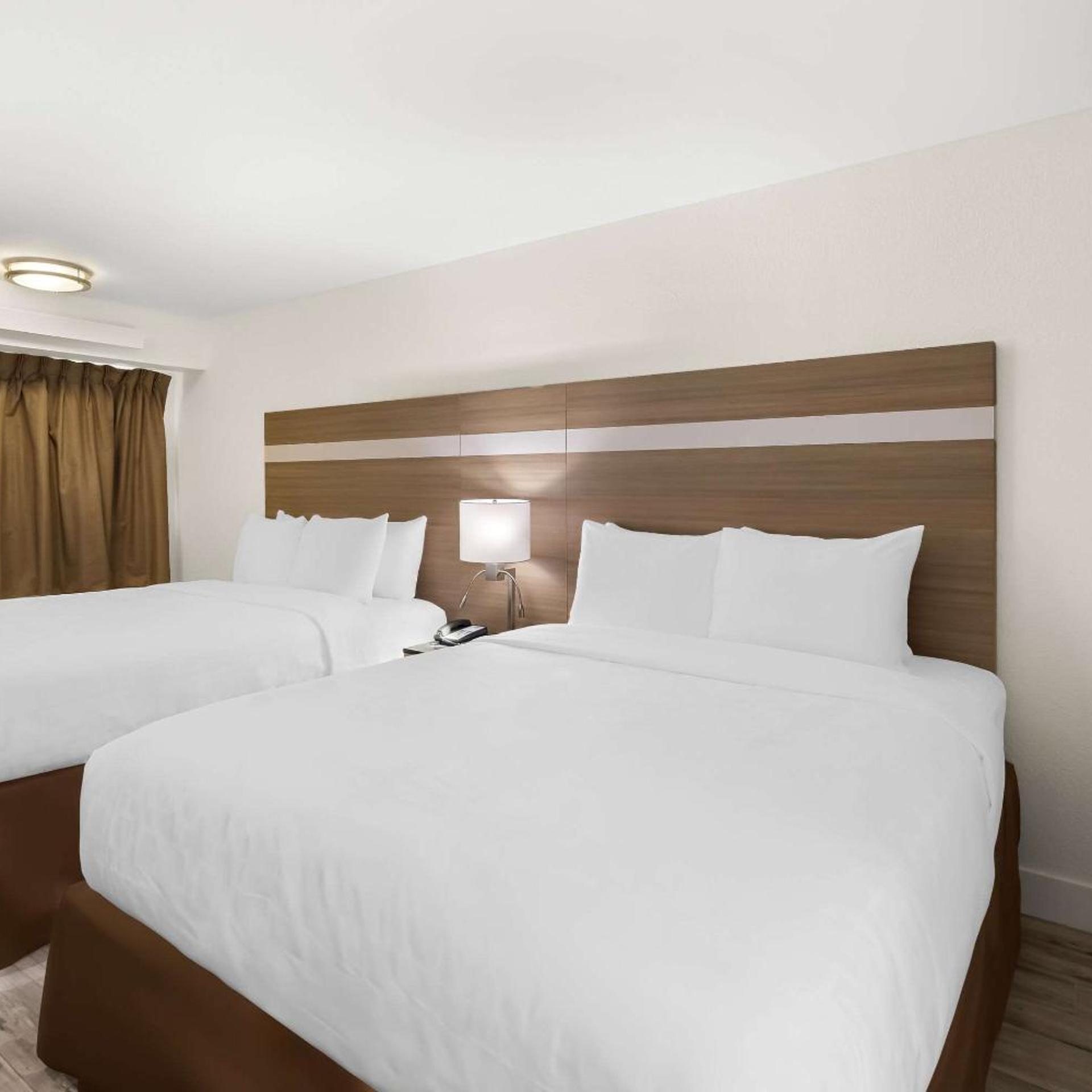 Room, Quadruple, 2 Queen Beds, Exterior Entrance