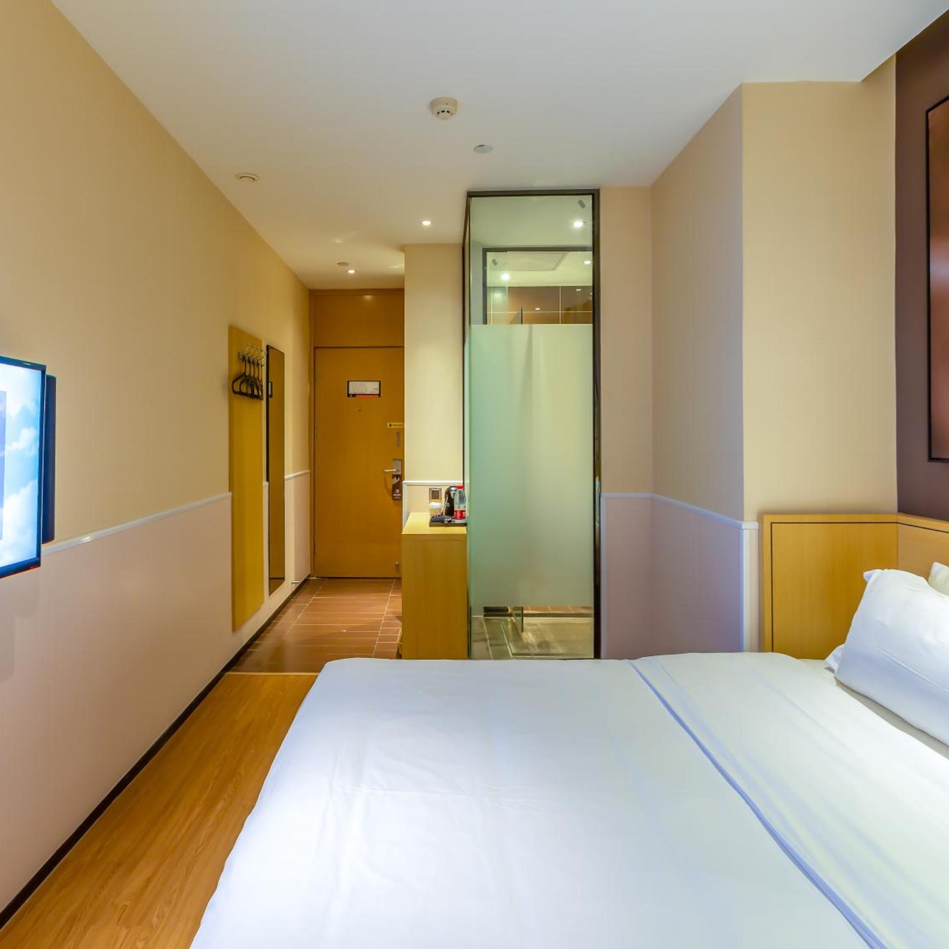 IU Hotel Beijing Huilongguan Life Science Park 7/24