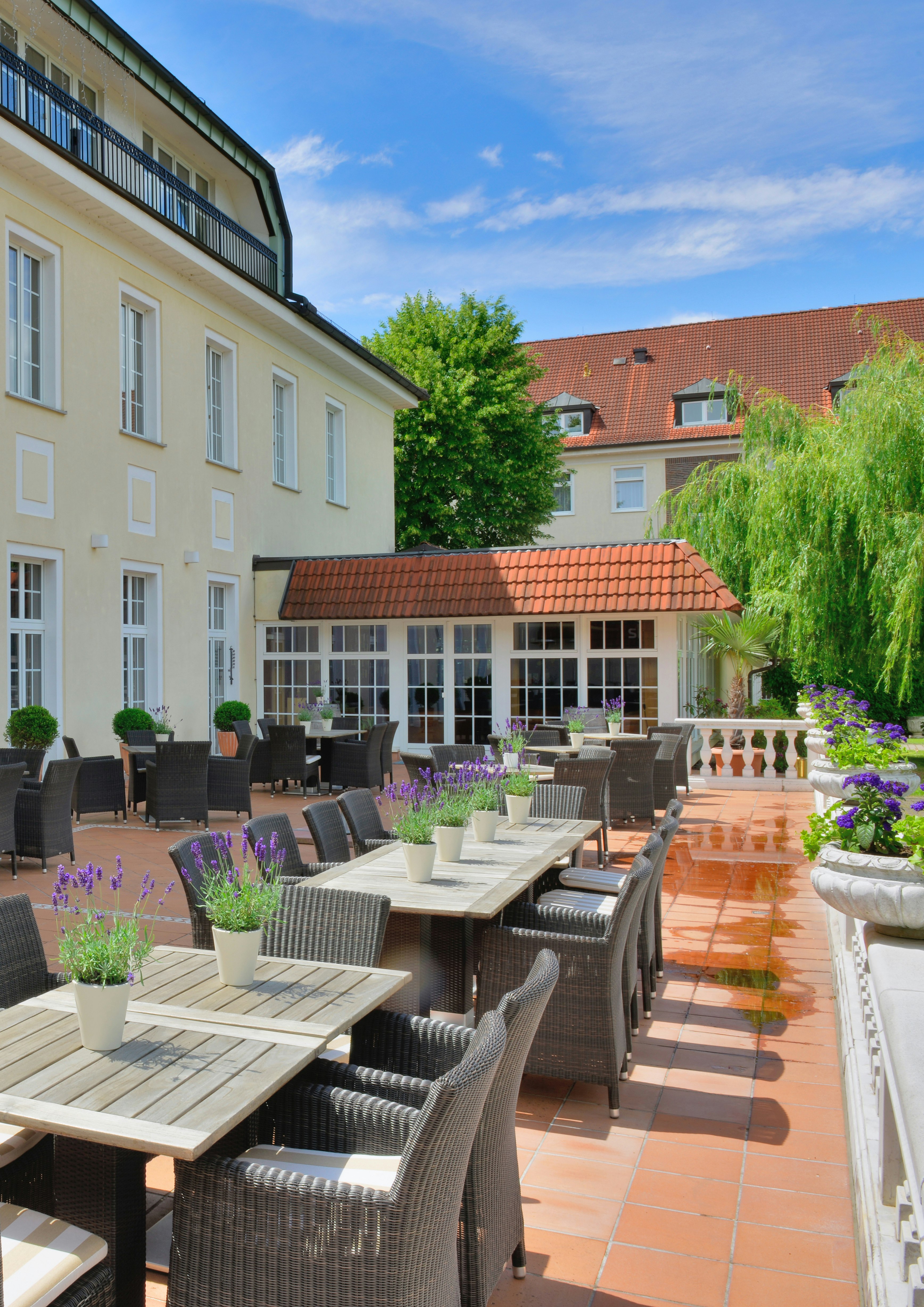 Hotel Der Lindenhof 68/75