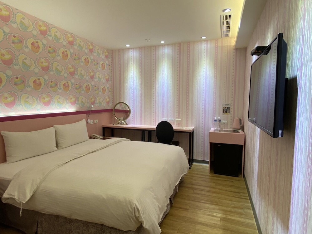 BUSINESS, DOUBLE BED, NO WINDOW