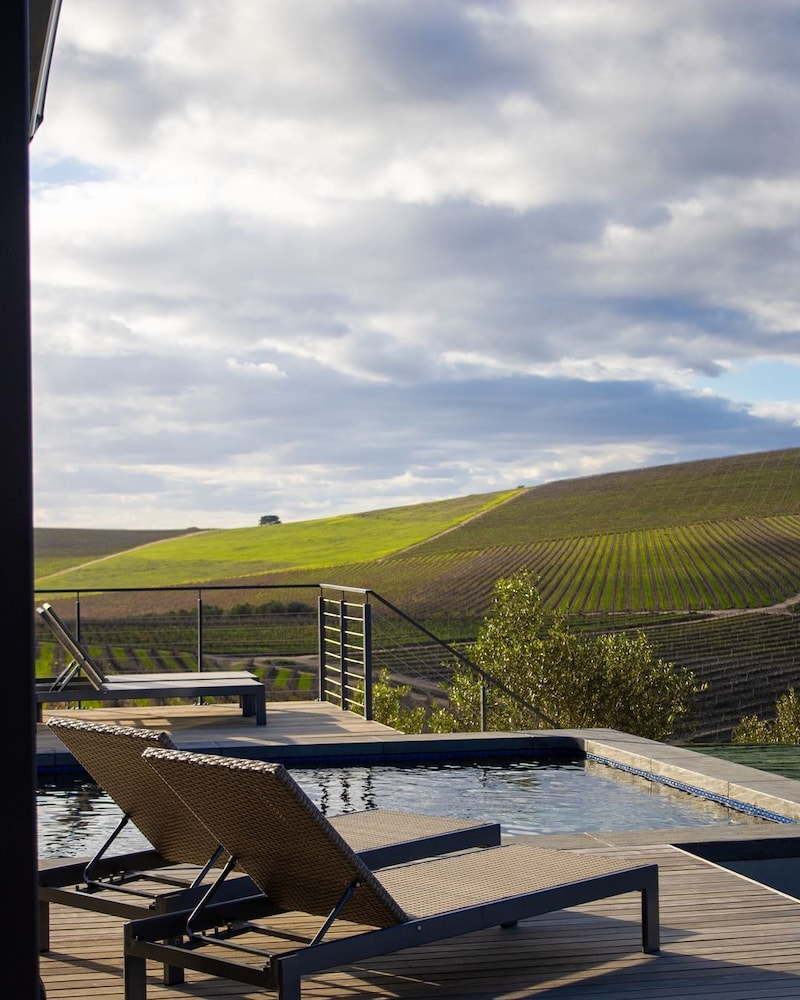 Jordan Wines Luxury Suites 52/61