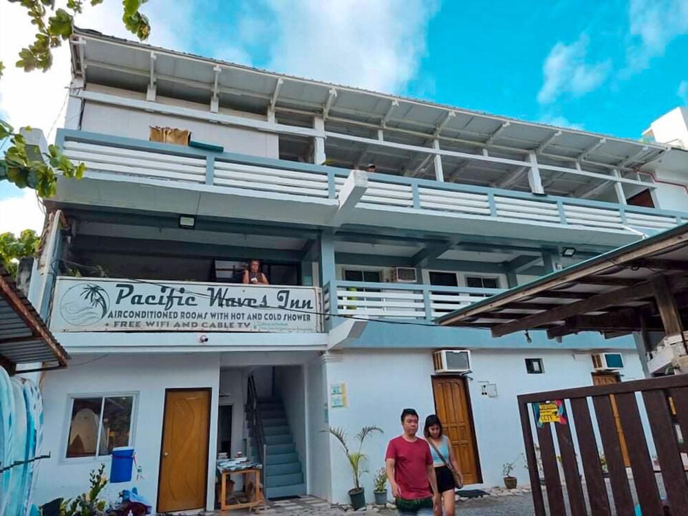 Pacific Waves Inn 2/52