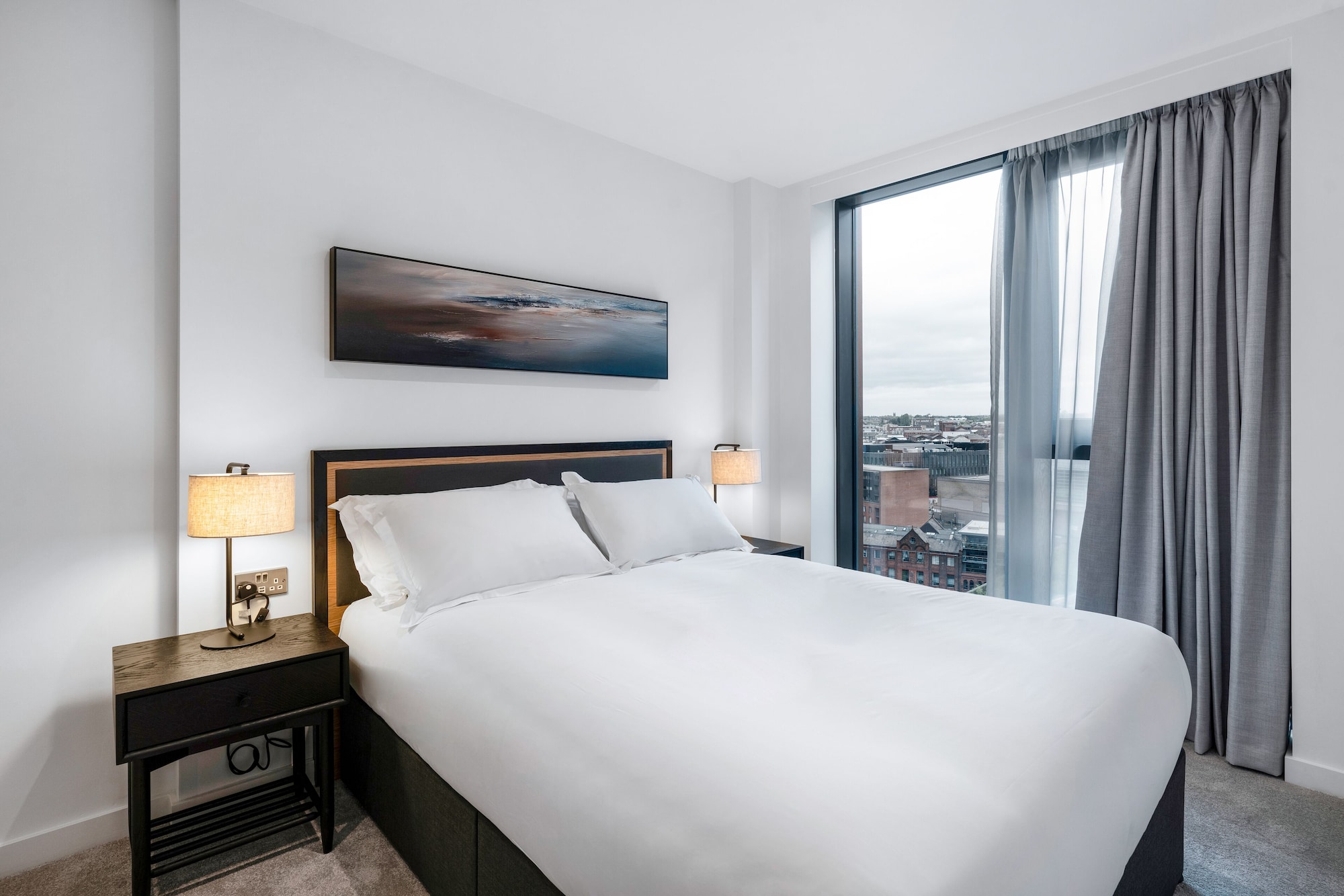 1 BEDROOM, APARTMENT, KING BED