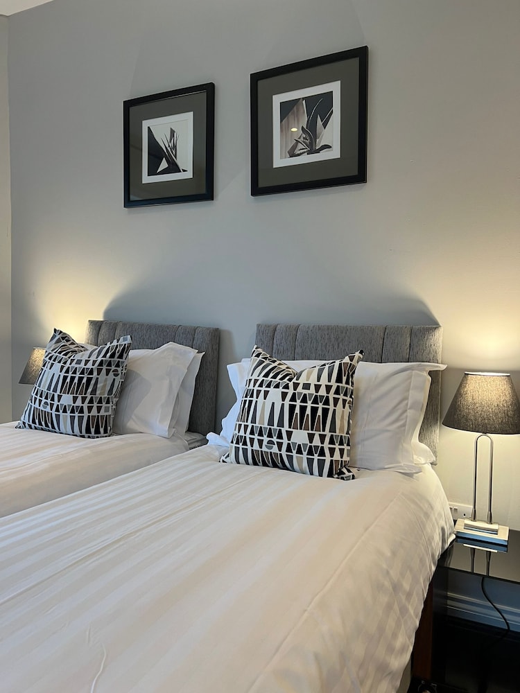 Standard, Twin Beds