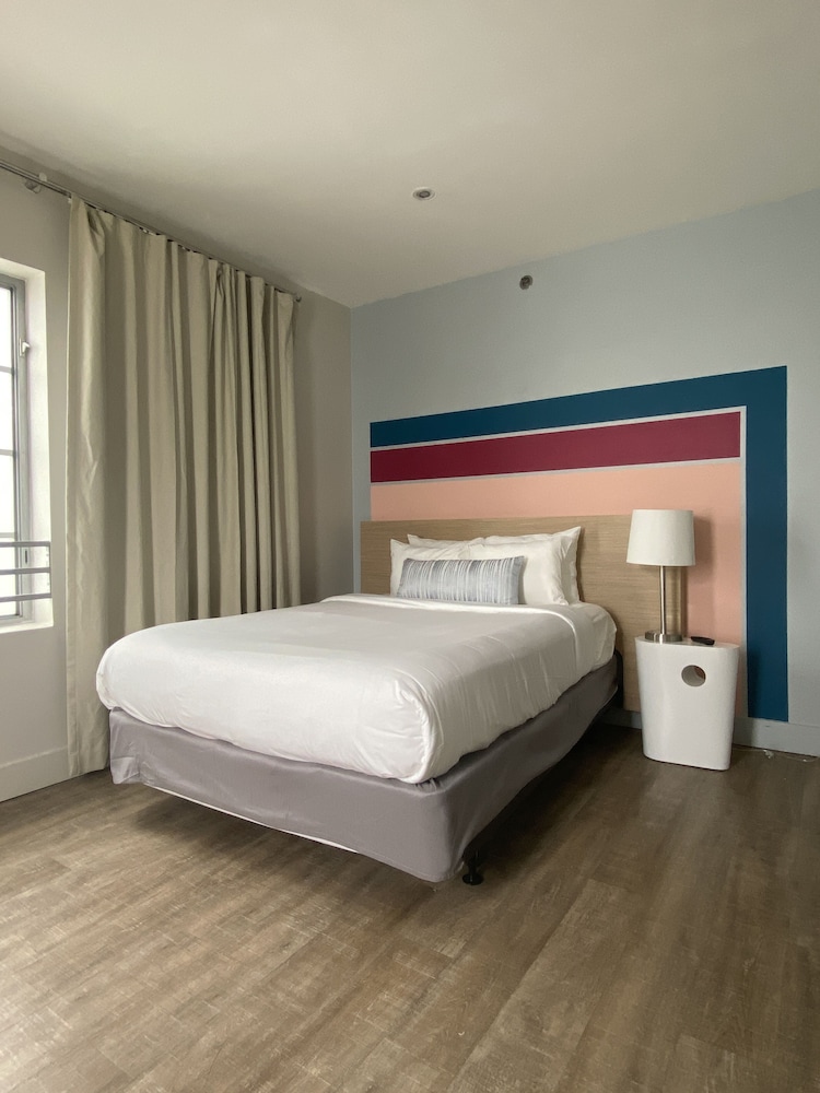 Viajero Miami - Adults Only 23/73