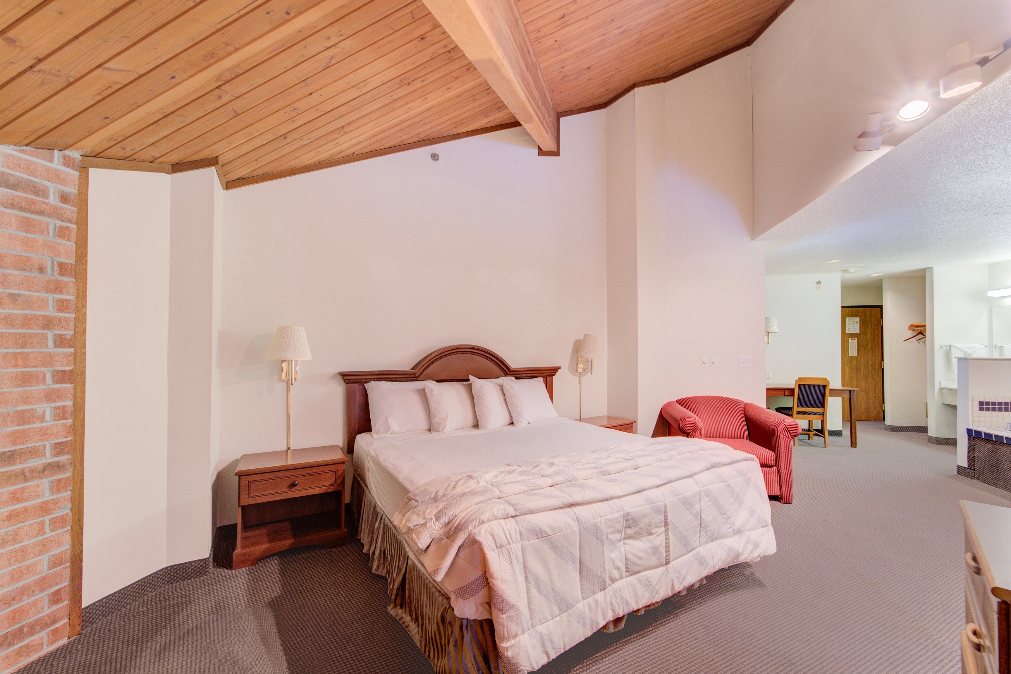 Capital O Amerihost Inn and Suites Fulton Hwy 54 MO 27/63