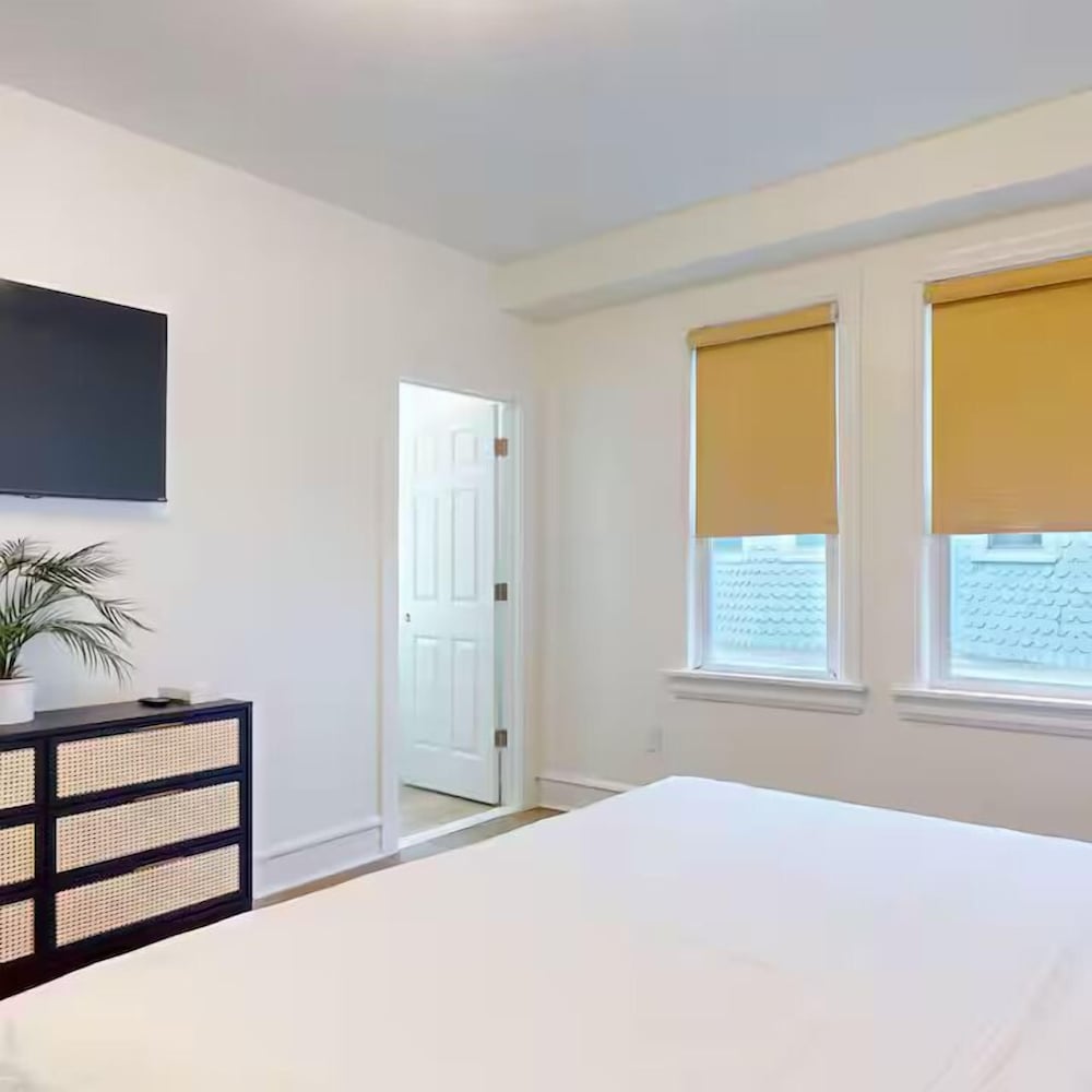 2 Bedrooms, Suite, Double Bed