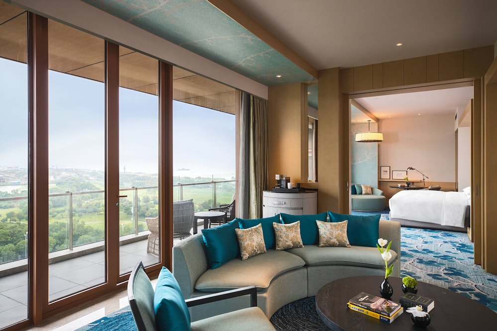 Renaissance Suzhou Taihu Lake Hotel 36/58