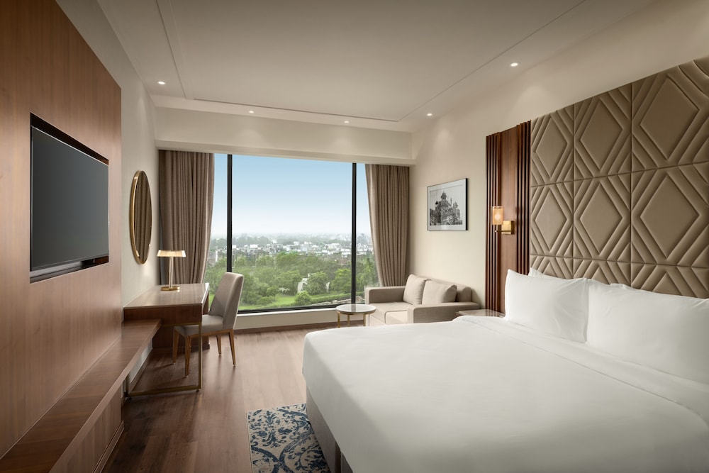 Radisson Hotel Delhi MG Road 7/33