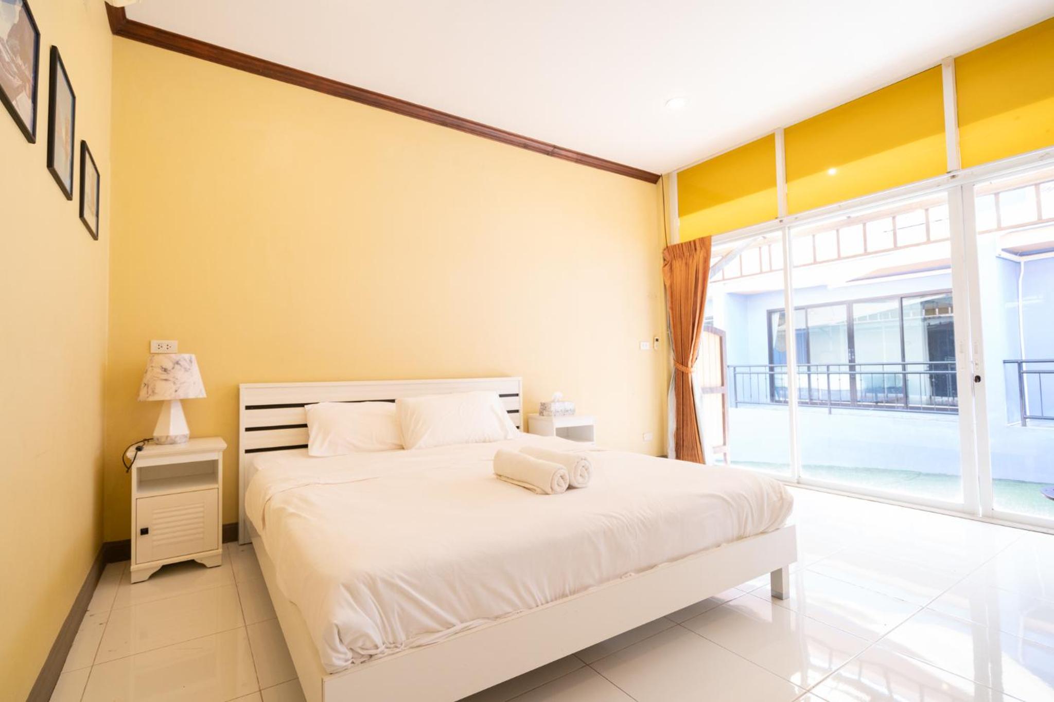 Superior, Queen Bed