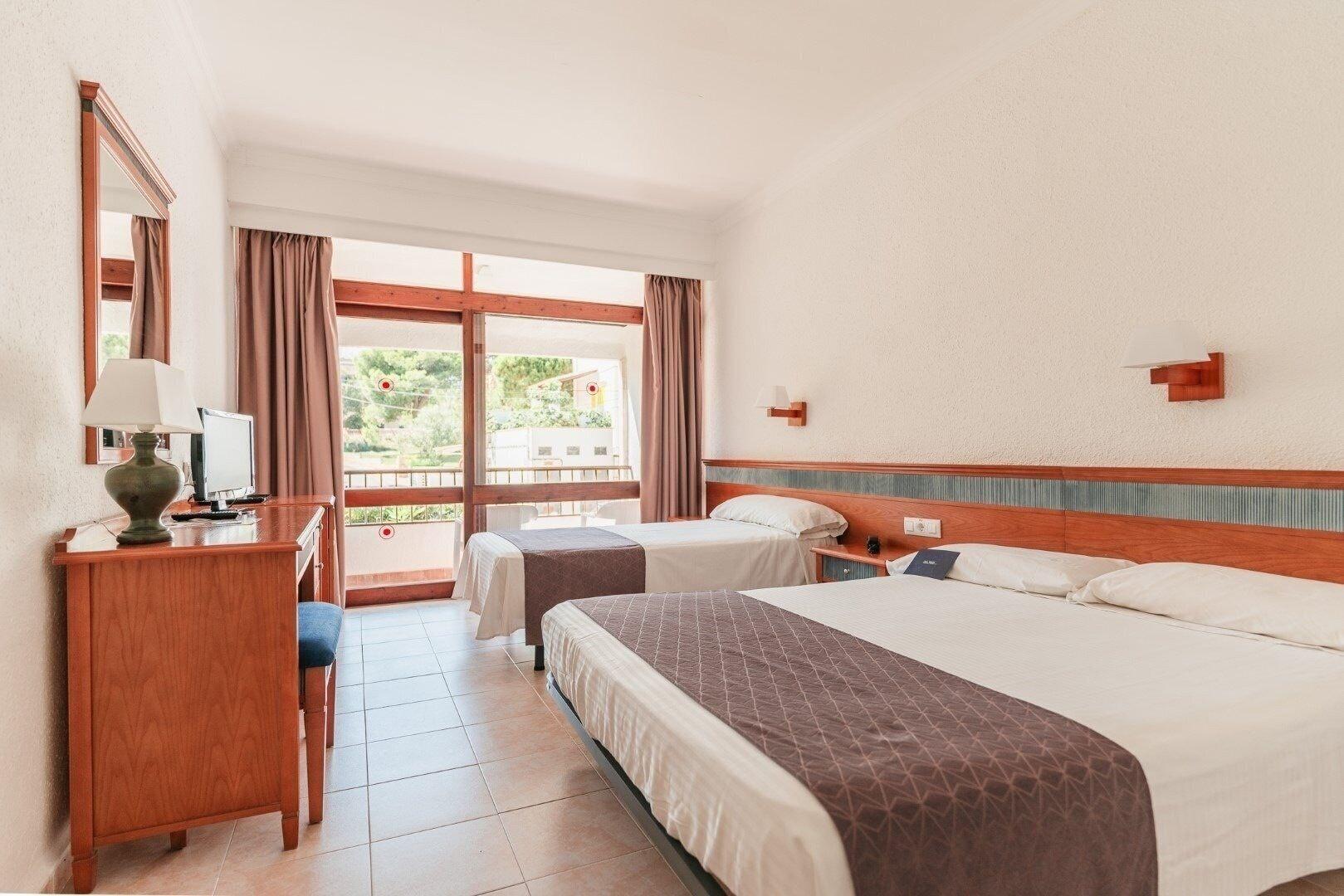 Standard, Quadruple, Garden or Street View, Balcony