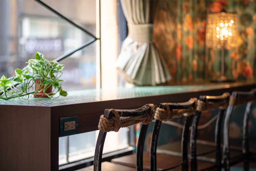 Cho Hotel 36/49