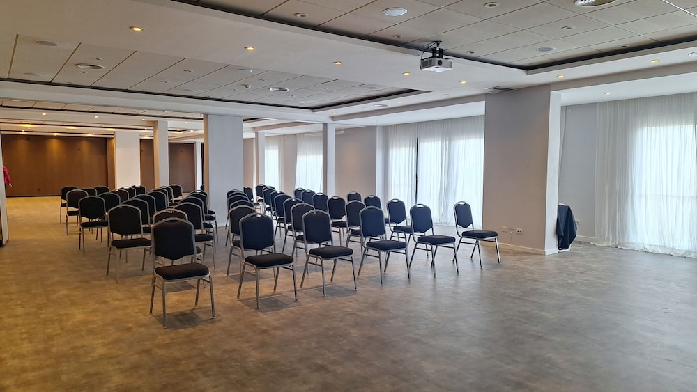 Amaike Hotel Golf and Spa 34/43