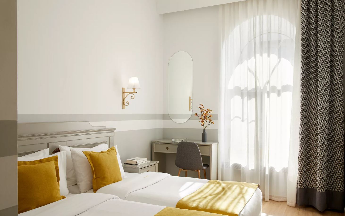 DOUBLE ROOM