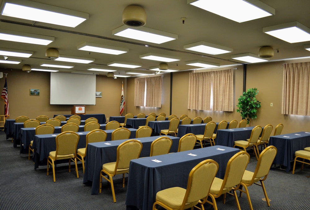 Sands Inn And Suites 52/60