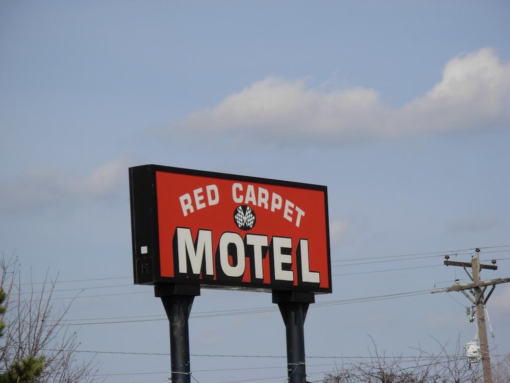 Red Carpet Motel 2/50