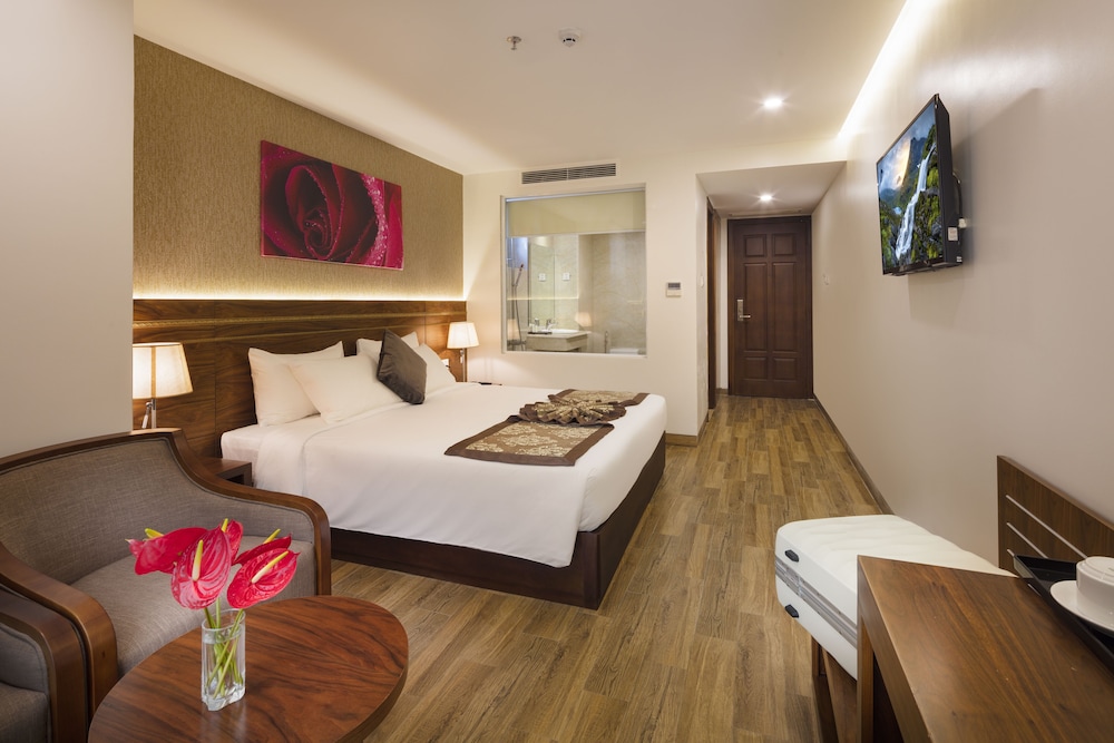 Sea Pearl Hotel 10/73
